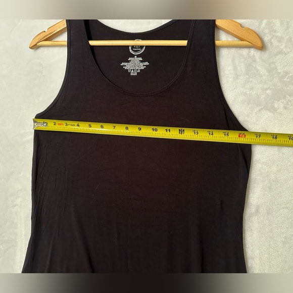 Maurice’s medium black tank, sequin scallop hem. Tunic length. Great condition - Picture 4 of 7